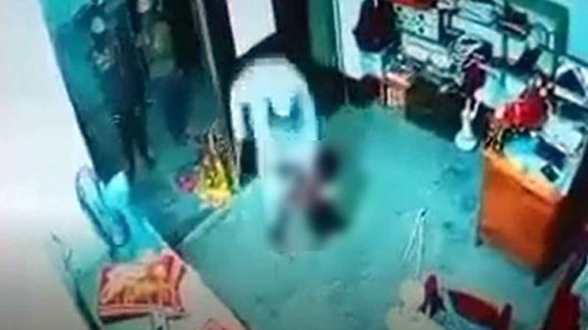 যশোরে শিশুছাত্রকে নির্যাতন, শিক্ষক কারাগারে